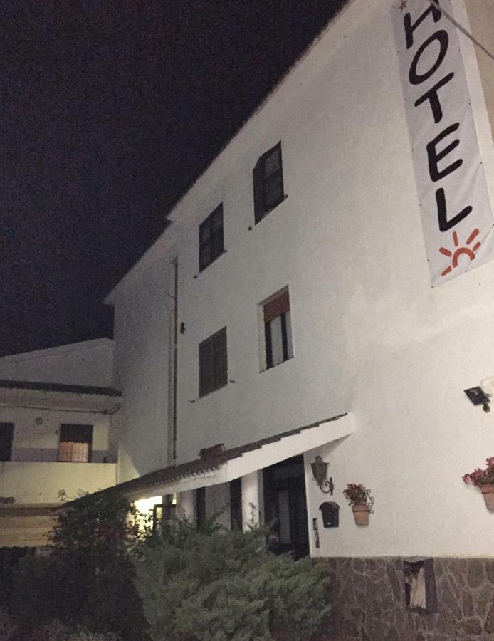 Albergo Ristorante Bar Pizzeria La Lanterna Santi Cosma e Damiano Exteriör bild